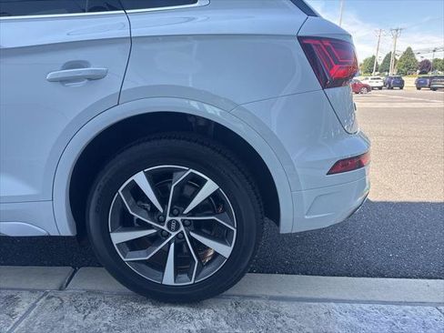 Used 2023 Audi Q5 2.0T Premium Plus w/ Premium Plus Package AWD/4WD image 35