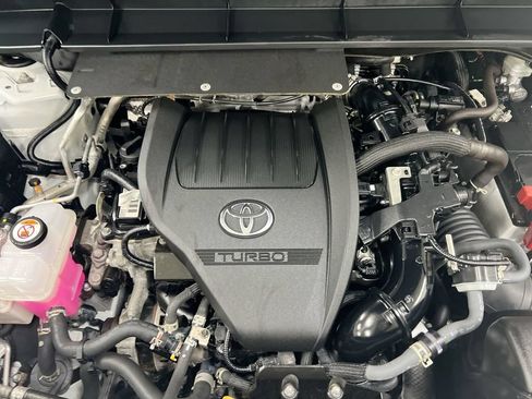 Used 2025 Toyota Highlander LE AWD/4WD image 26