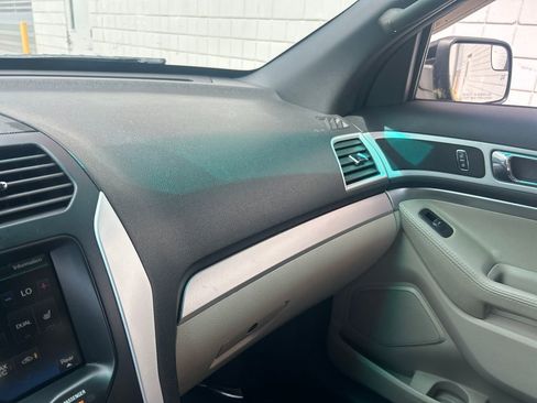 Used 2015 Ford Explorer XLT w/ Equipment Group 202A image 15