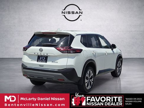 Used 2023 Nissan Rogue SV AWD/4WD image 5