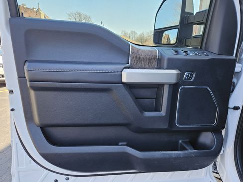 Used 2017 Ford F350 Lariat w/ Lariat Ultimate Package image 22