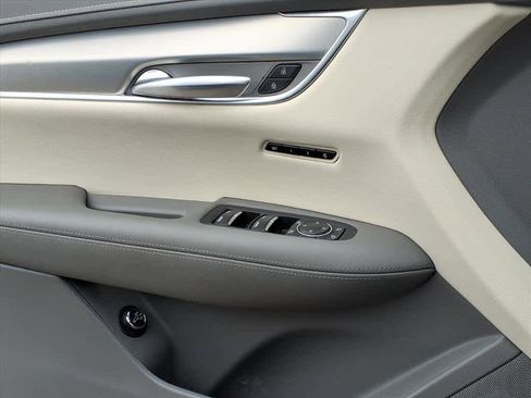 Used 2021 Cadillac XT5 Premium Luxury image 20