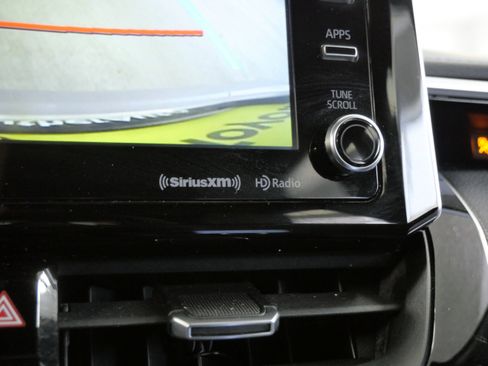 Certified 2021 Toyota Corolla XSE image 31