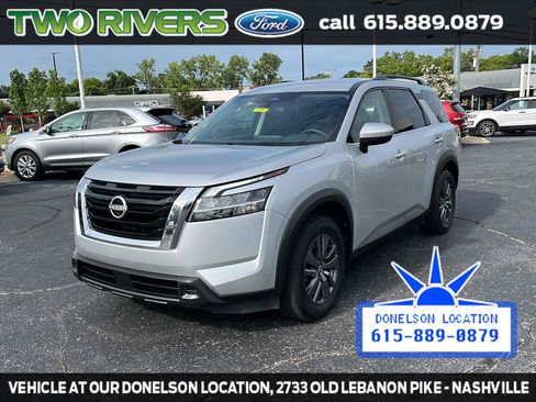 Used 2022 Nissan Pathfinder SV FWD image 4