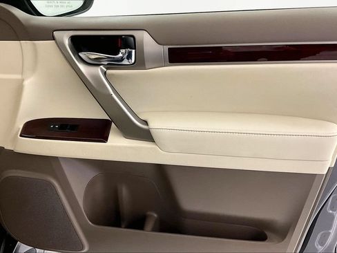 Used 2015 Lexus GX 460 w/ Premium Package AWD/4WD image 25
