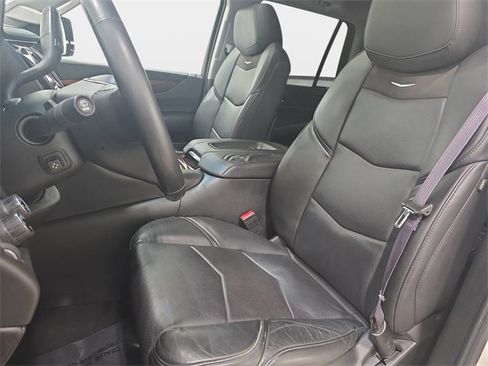 Used 2015 Cadillac Escalade Premium image 14