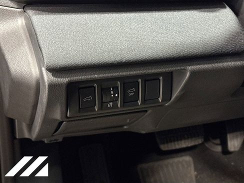 Used 2023 Subaru Outback Premium image 10