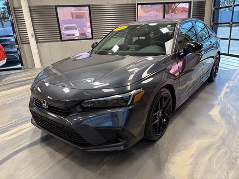 Used 2023 Honda Civic Sport image 3