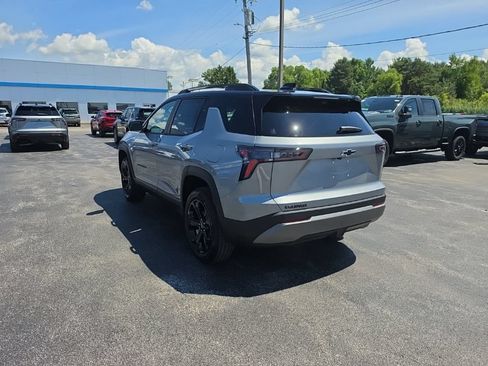 New 2026 Chevrolet Equinox LT w/ Convenience Package II FWD image 5
