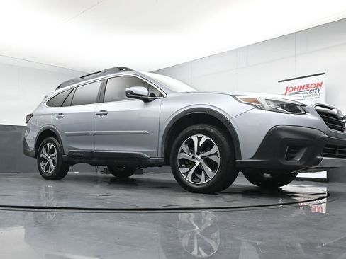 Used 2020 Subaru Outback Limited AWD/4WD image 32