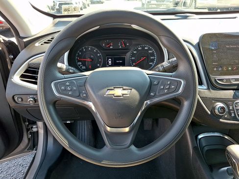 Used 2023 Chevrolet Malibu LT FWD image 19