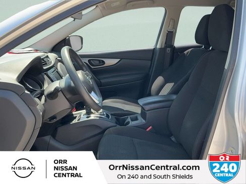 Used 2022 Nissan Rogue Sport S FWD image 17