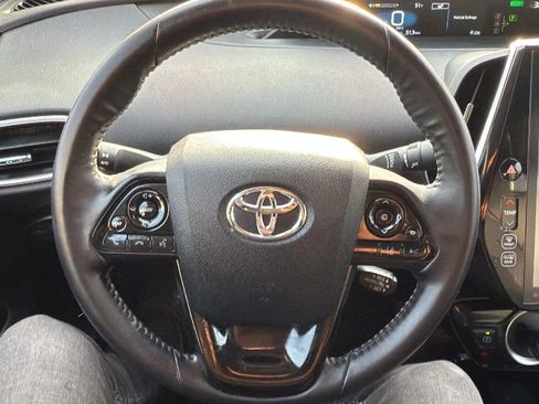 Used 2021 Toyota Prius Prime XLE image 10