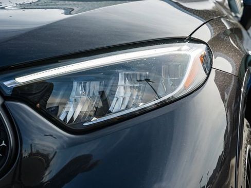 Used 2025 Mercedes-Benz GLC 350e 4MATIC image 16