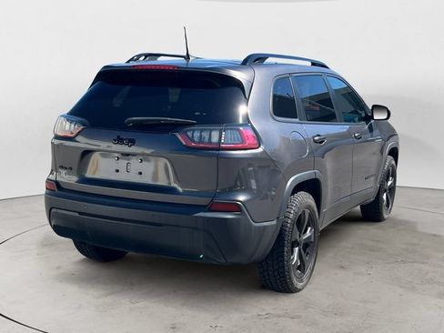 Used 2019 Jeep Cherokee Latitude Plus AWD/4WD image 5