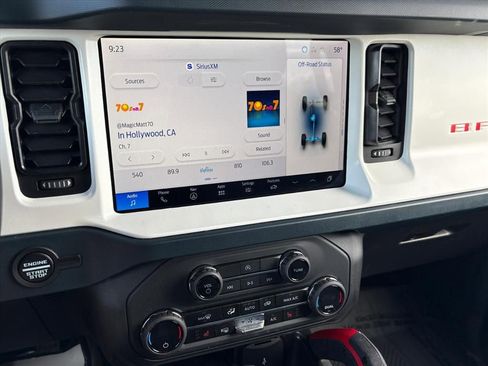 Used 2025 Ford Bronco Heritage Edition AWD/4WD image 10