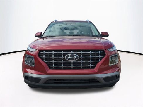 New 2025 Hyundai Venue SEL image 3