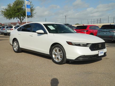 Used 2023 Honda Accord LX image 3