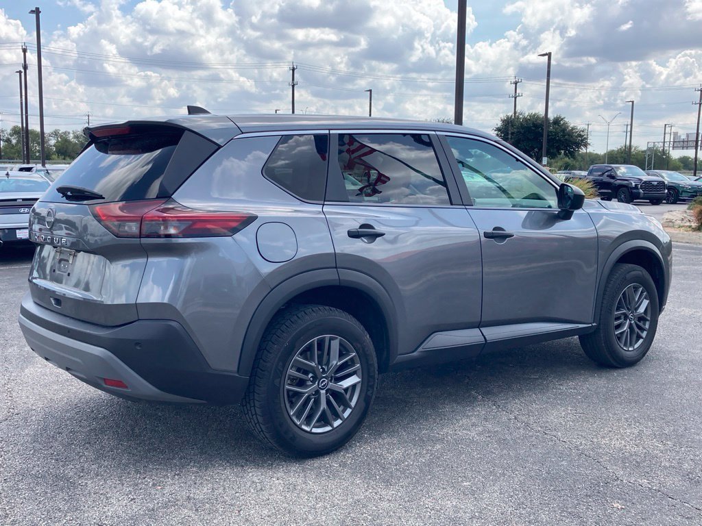 Used 2023 Nissan Rogue S FWD image 5