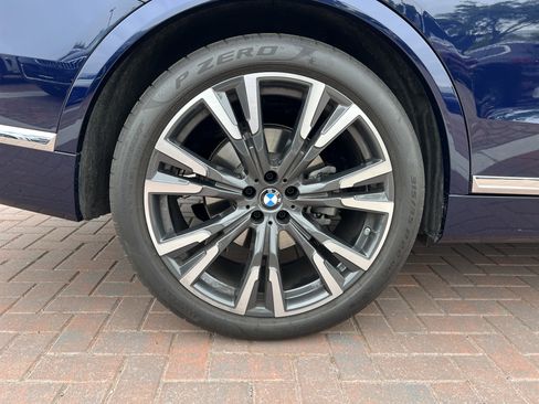 Used 2026 BMW X7 xDrive40i image 13
