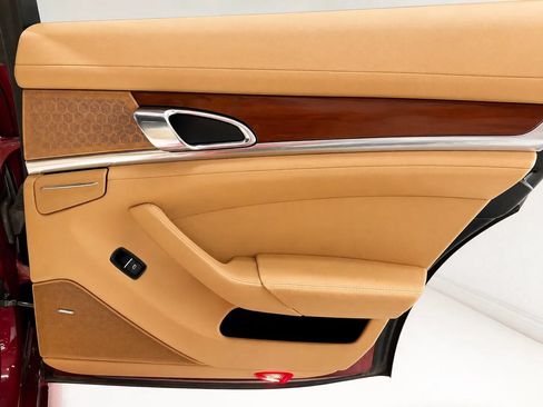 Used 2010 Porsche Panamera S RWD image 22