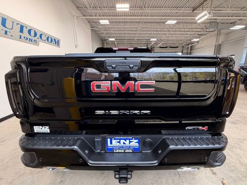 Used 2023 GMC Sierra 1500 AT4 w/ AT4 Preferred Package image 6