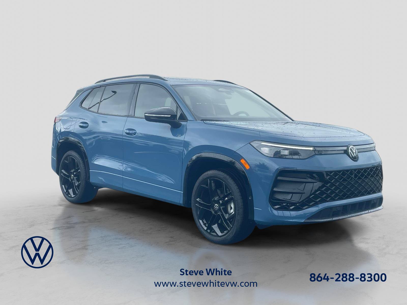 New 2026 Volkswagen Tiguan SE R-Line AWD/4WD image 1