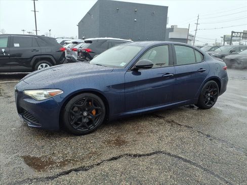 Used 2021 Alfa Romeo Giulia Sprint w/ Nero Edizione image 3