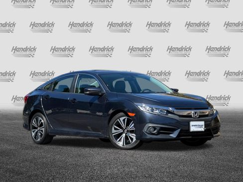 Used 2017 Honda Civic EX-T image 2