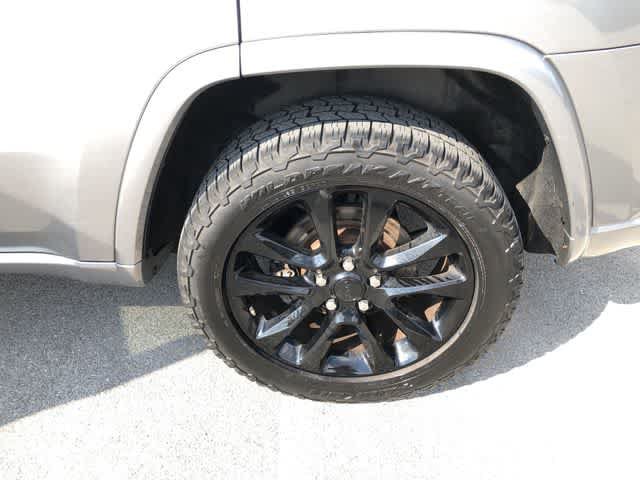 Certified 2020 Jeep Grand Cherokee Altitude AWD/4WD image 12