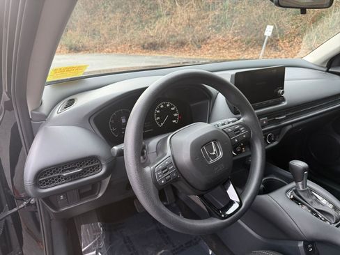 Used 2025 Honda HR-V LX image 33