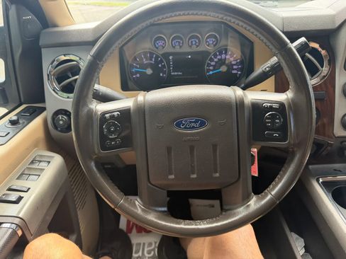 Used 2015 Ford F250 Lariat w/ Lariat Ultimate Package AWD/4WD image 16