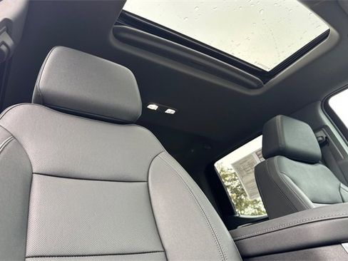 Used 2024 Chevrolet Silverado 1500 LTZ image 20