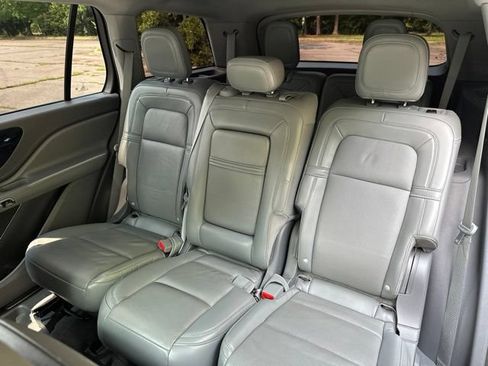 Used 2021 Lincoln Aviator Grand Touring w/ Elements Package Plus AWD/4WD image 13