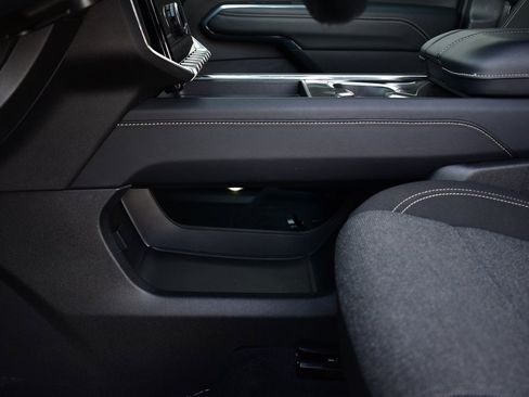 Used 2025 GMC Acadia Elevation image 41