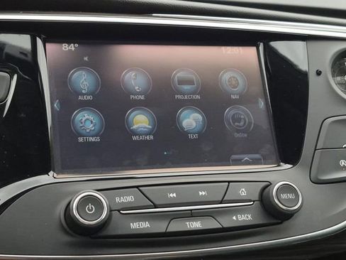 Used 2019 Buick Envision Essence FWD image 38