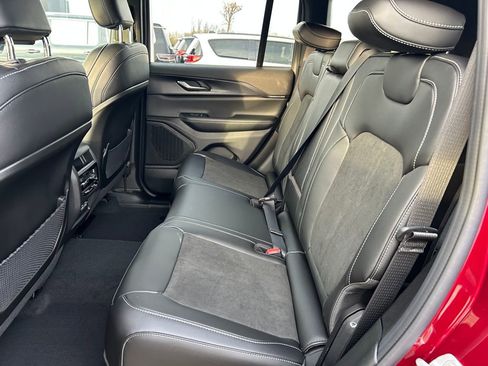 New 2025 Jeep Grand Cherokee 4WD image 22