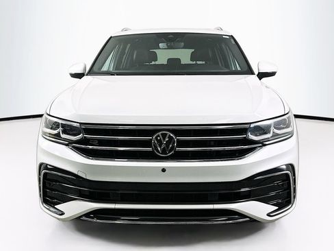 Used 2022 Volkswagen Tiguan SEL R-Line AWD/4WD image 5