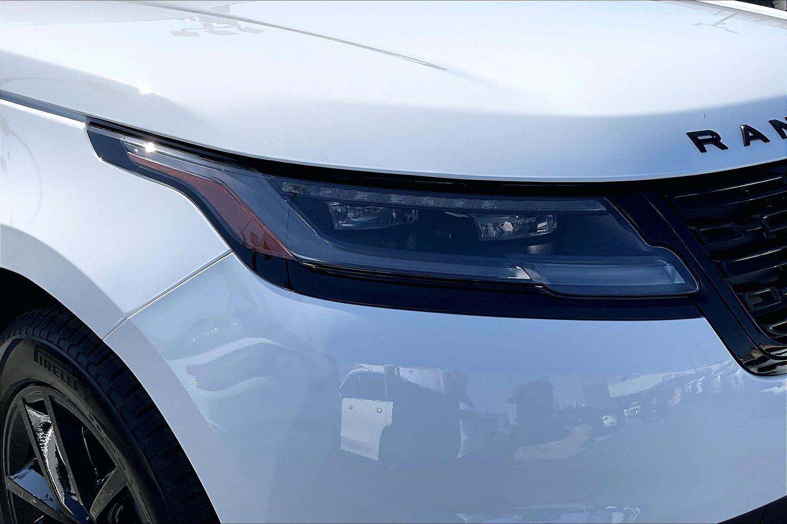 New 2026 Land Rover Range Rover Velar S AWD/4WD image 19