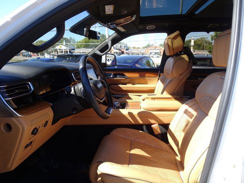 Used 2022 Jeep Grand Wagoneer Series III w/ Rear Seat Video Group 1 image 12