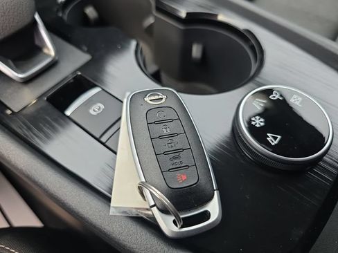 Certified 2026 Nissan Rogue SV AWD/4WD image 32
