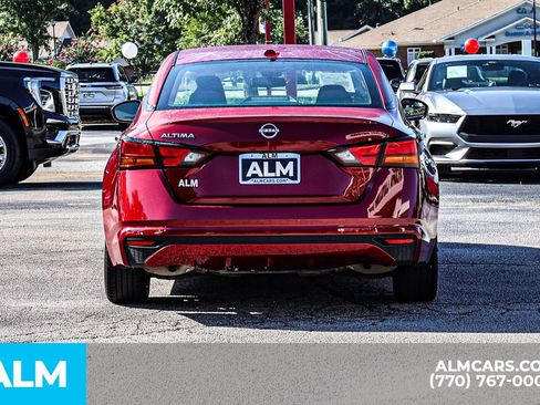 Used 2025 Nissan Altima 2.5 SV FWD image 12