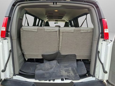 Used 2023 Chevrolet Express 3500 LS image 25