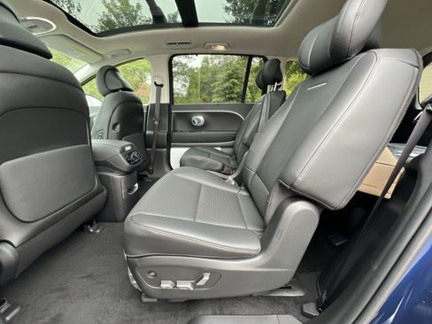 New 2026 Hyundai Ioniq 9 Limited image 25