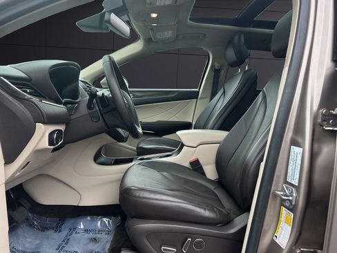 Used 2019 Lincoln MKC Reserve w/ MKC Climate Package image 12