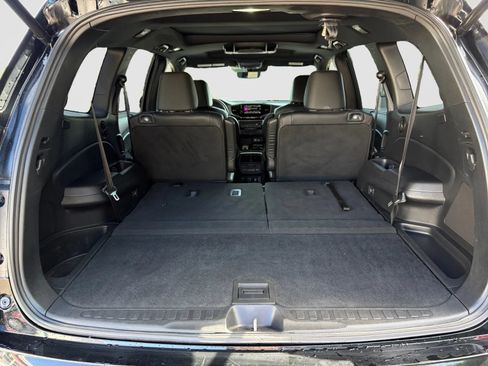 Used 2021 Honda Pilot Black Edition image 17