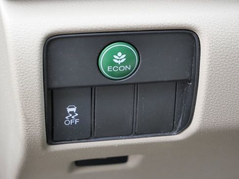 Used 2013 Honda Accord LX image 32