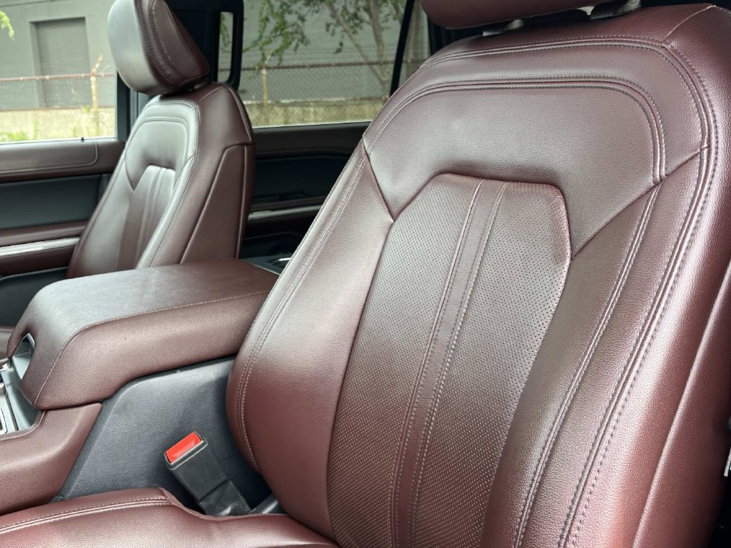 Used 2024 Ford Expedition Limited RWD image 34