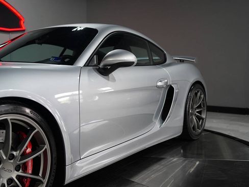 Used 2016 Porsche Cayman GT4 RWD image 28