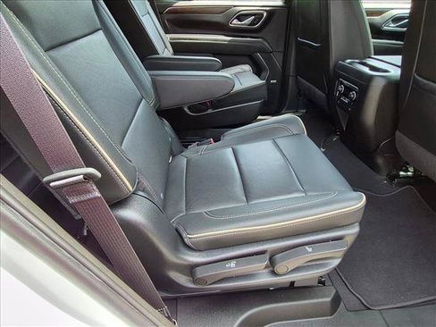 Used 2022 Chevrolet Tahoe Premier RWD image 18